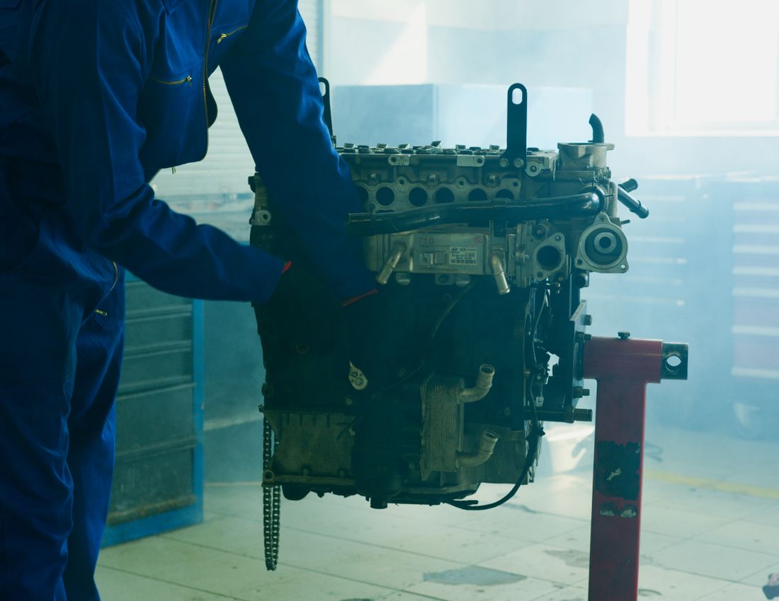 Mechanic running engine diagnostics
